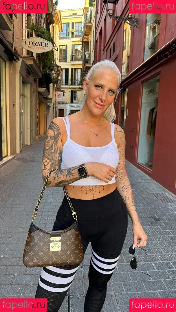 Lara Cumkitten Onlyfans Photo Gallery 