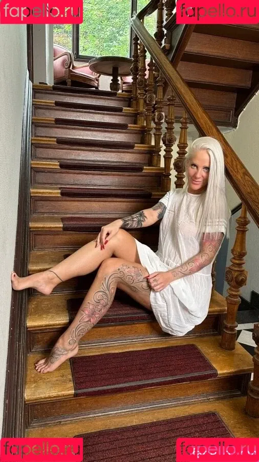 Lara Cumkitten Onlyfans Photo Gallery 