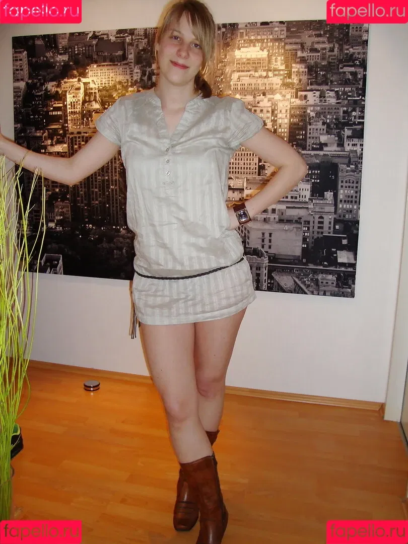 Lara Cumkitten Onlyfans Photo Gallery 