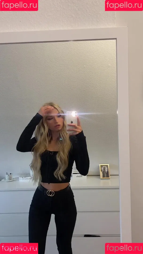 Nadine.e Onlyfans Photo Gallery 