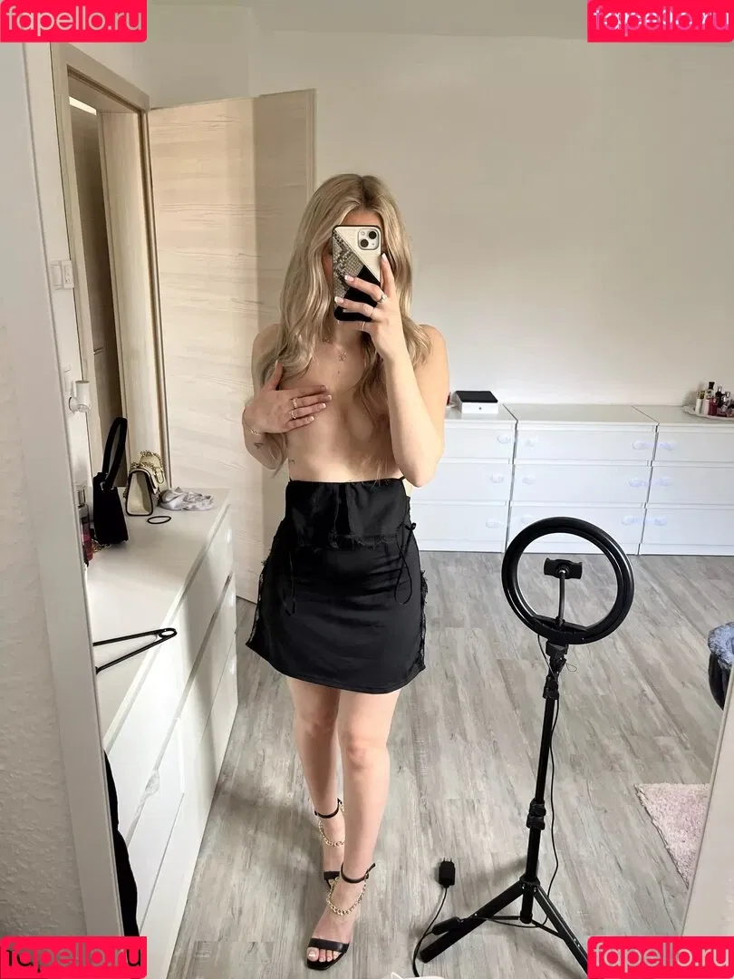 Nadine.e Onlyfans Photo Gallery 