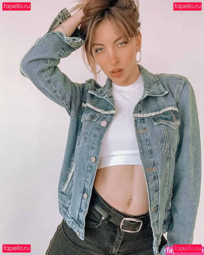 Nadine.e Onlyfans Photo Gallery 