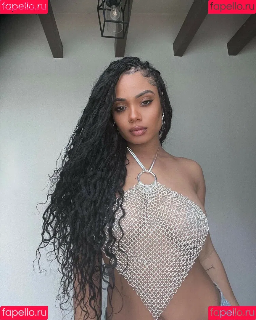 Essence Tatiana Onlyfans Photo Gallery 
