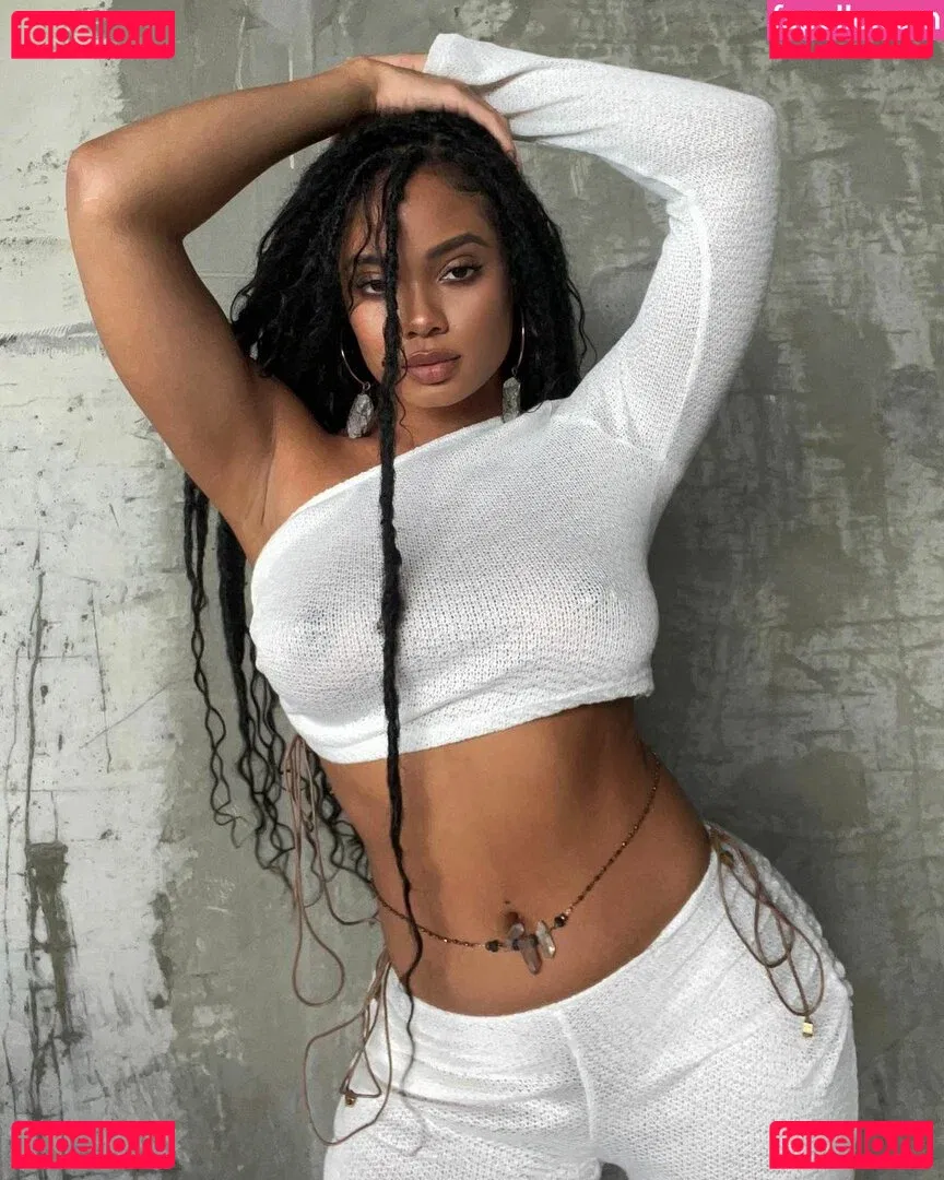 Essence Tatiana Onlyfans Photo Gallery 