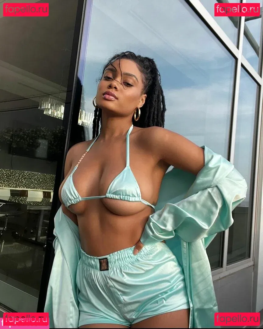 Essence Tatiana Onlyfans Photo Gallery 