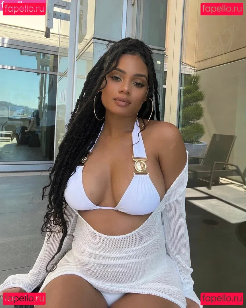 Essence Tatiana Onlyfans Photo Gallery 