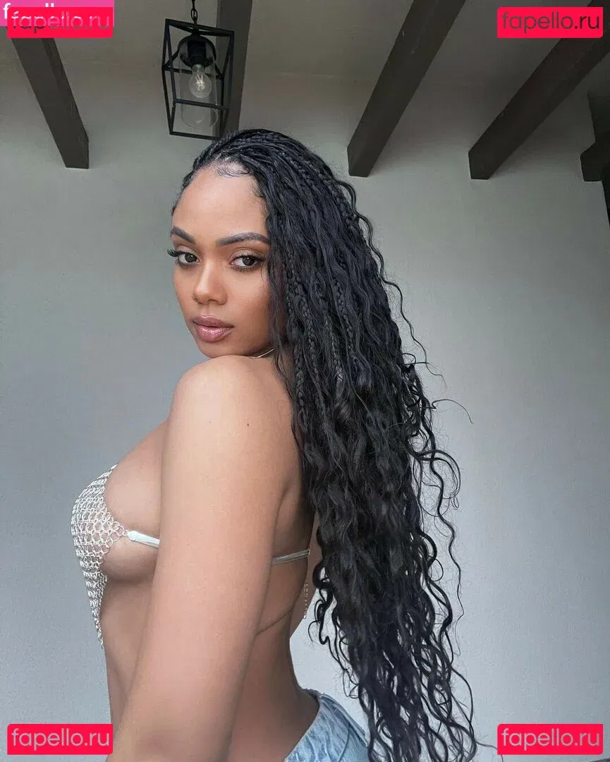 Essence Tatiana Onlyfans Photo Gallery 