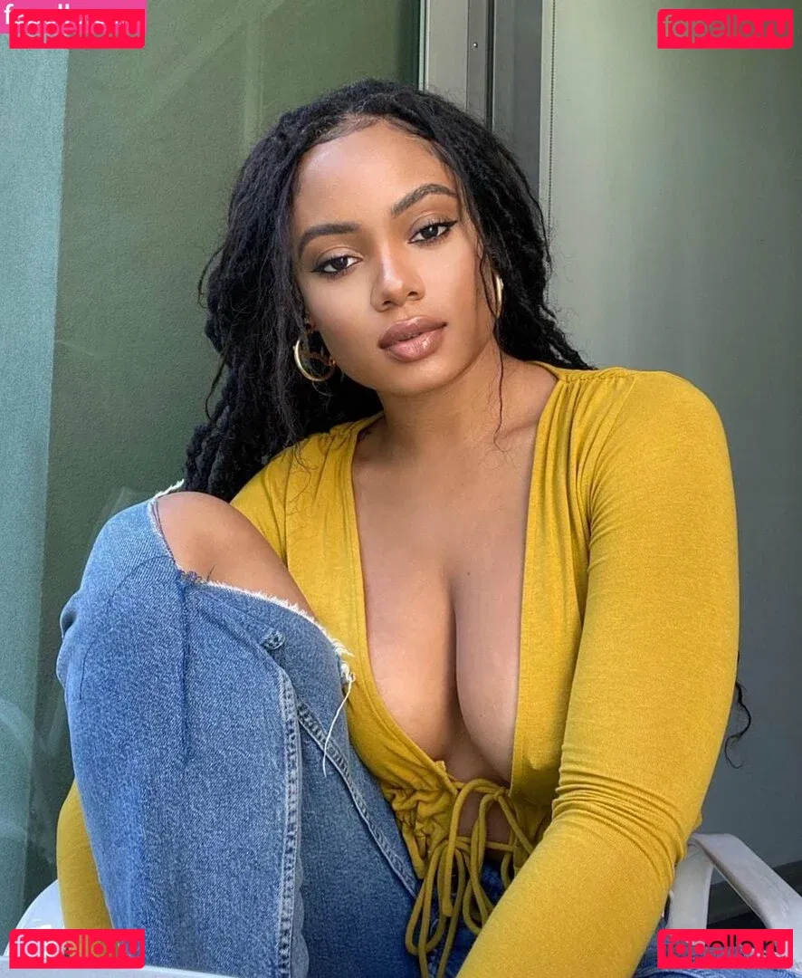 Essence Tatiana Onlyfans Photo Gallery 