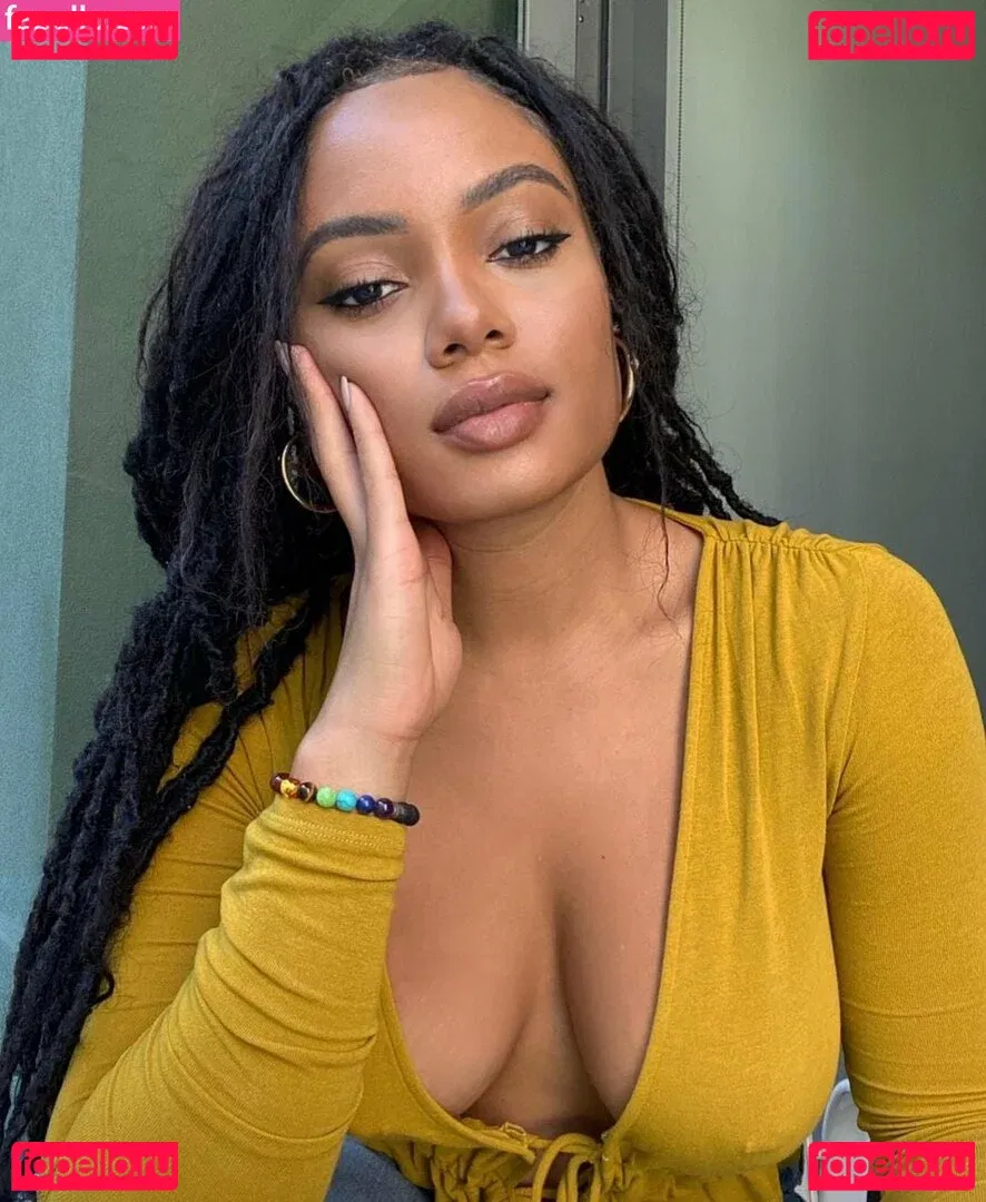 Essence Tatiana Onlyfans Photo Gallery 