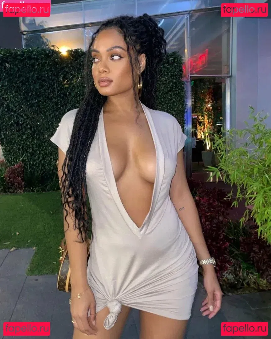 Essence Tatiana Onlyfans Photo Gallery 