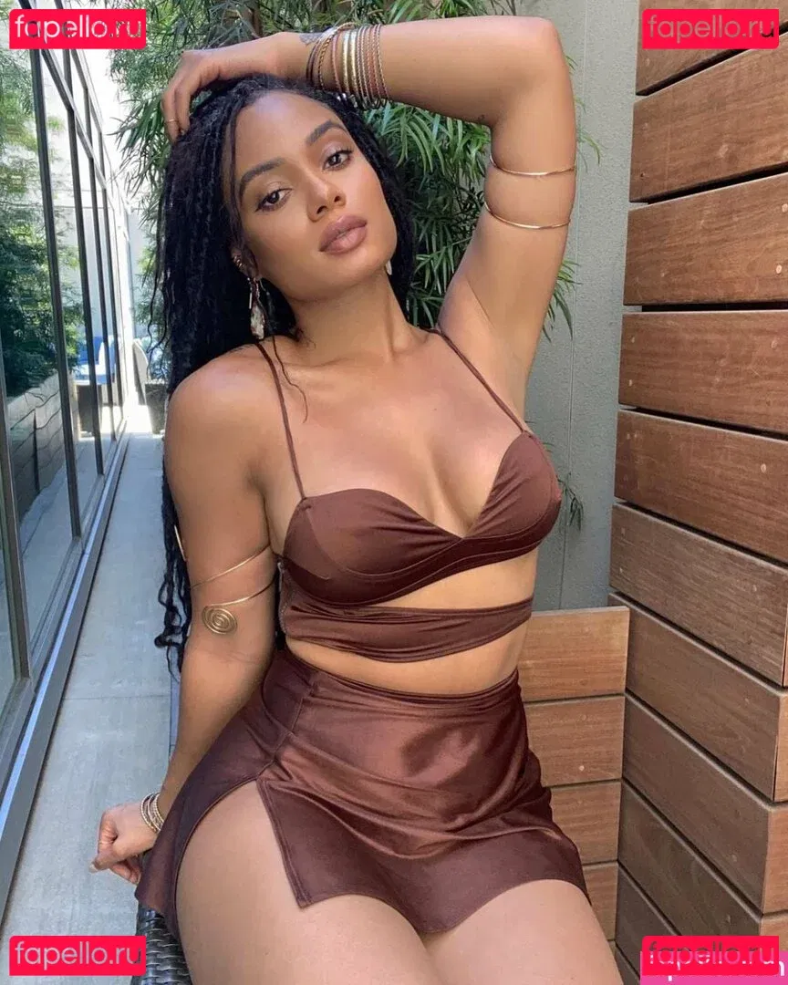 Essence Tatiana Onlyfans Photo Gallery 