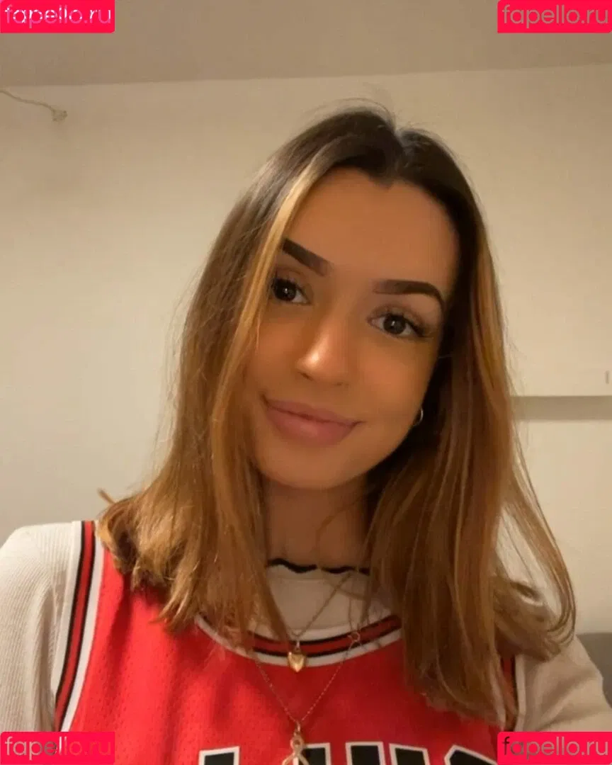 NoraExplorer Onlyfans Photo Gallery 