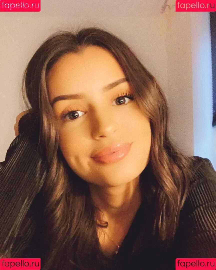 NoraExplorer Onlyfans Photo Gallery 