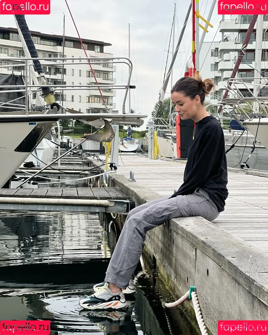 NoraExplorer Onlyfans Photo Gallery 
