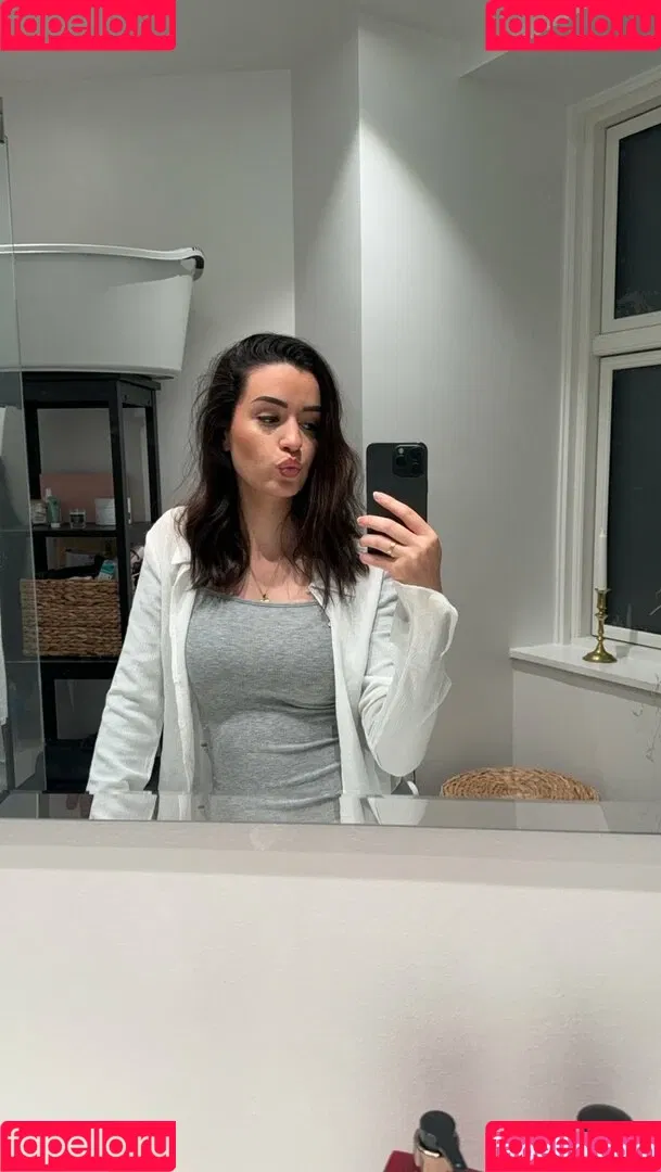 NoraExplorer Onlyfans Photo Gallery 