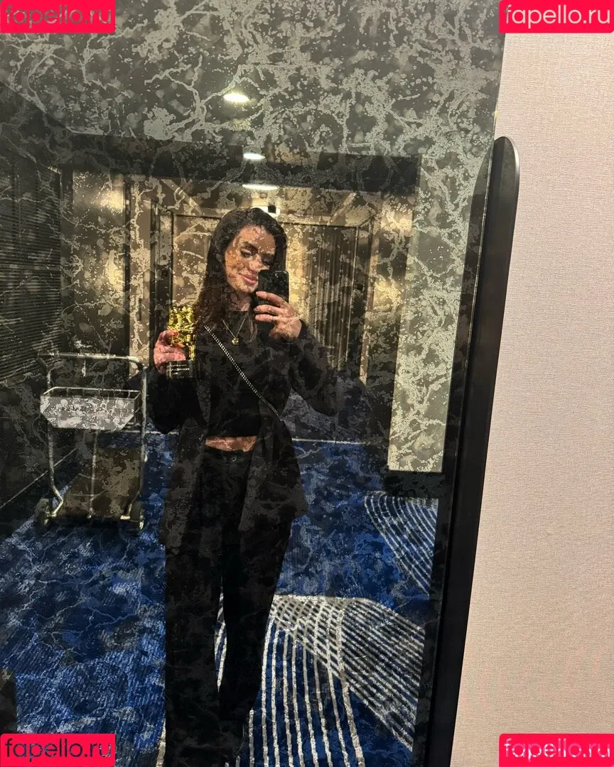 NoraExplorer Onlyfans Photo Gallery 