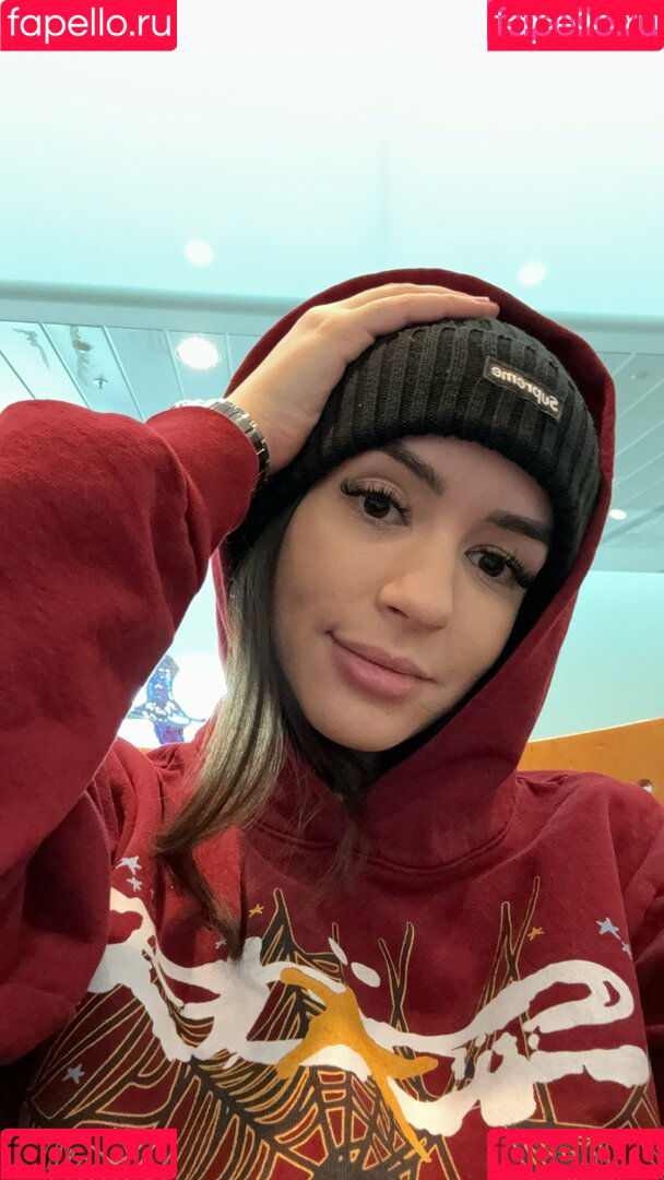 NoraExplorer Onlyfans Photo Gallery 