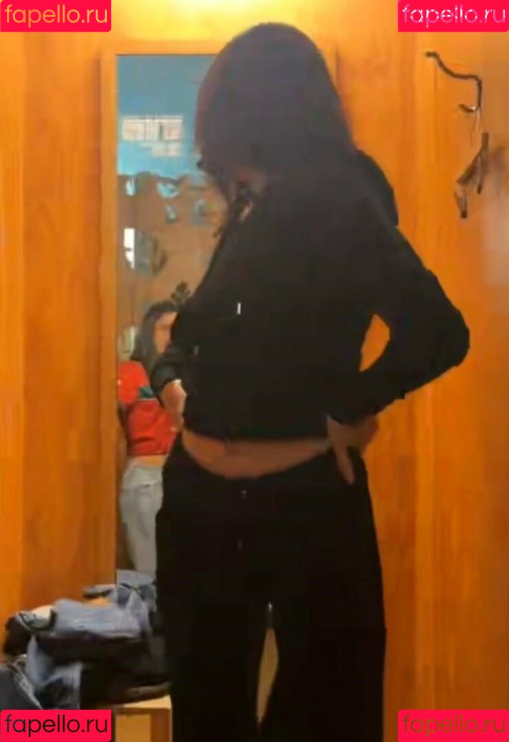 NoraExplorer Onlyfans Photo Gallery 