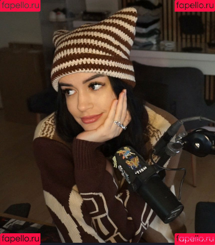 NoraExplorer Onlyfans Photo Gallery 