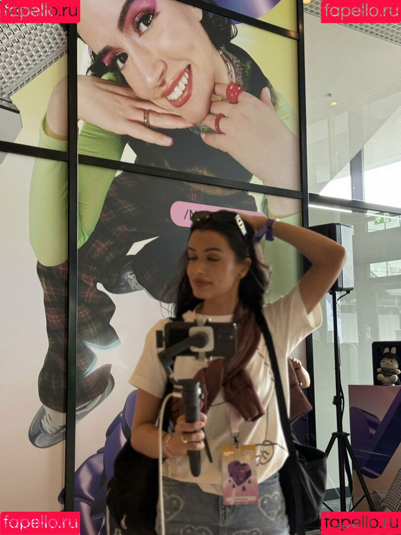 NoraExplorer Onlyfans Photo Gallery 