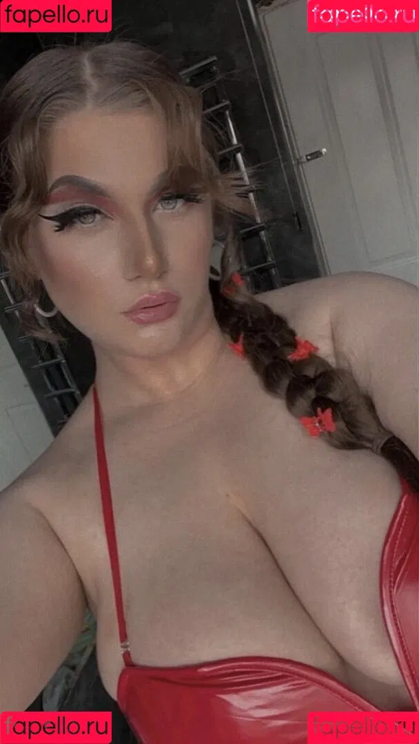 Sophie C Onlyfans Photo Gallery 