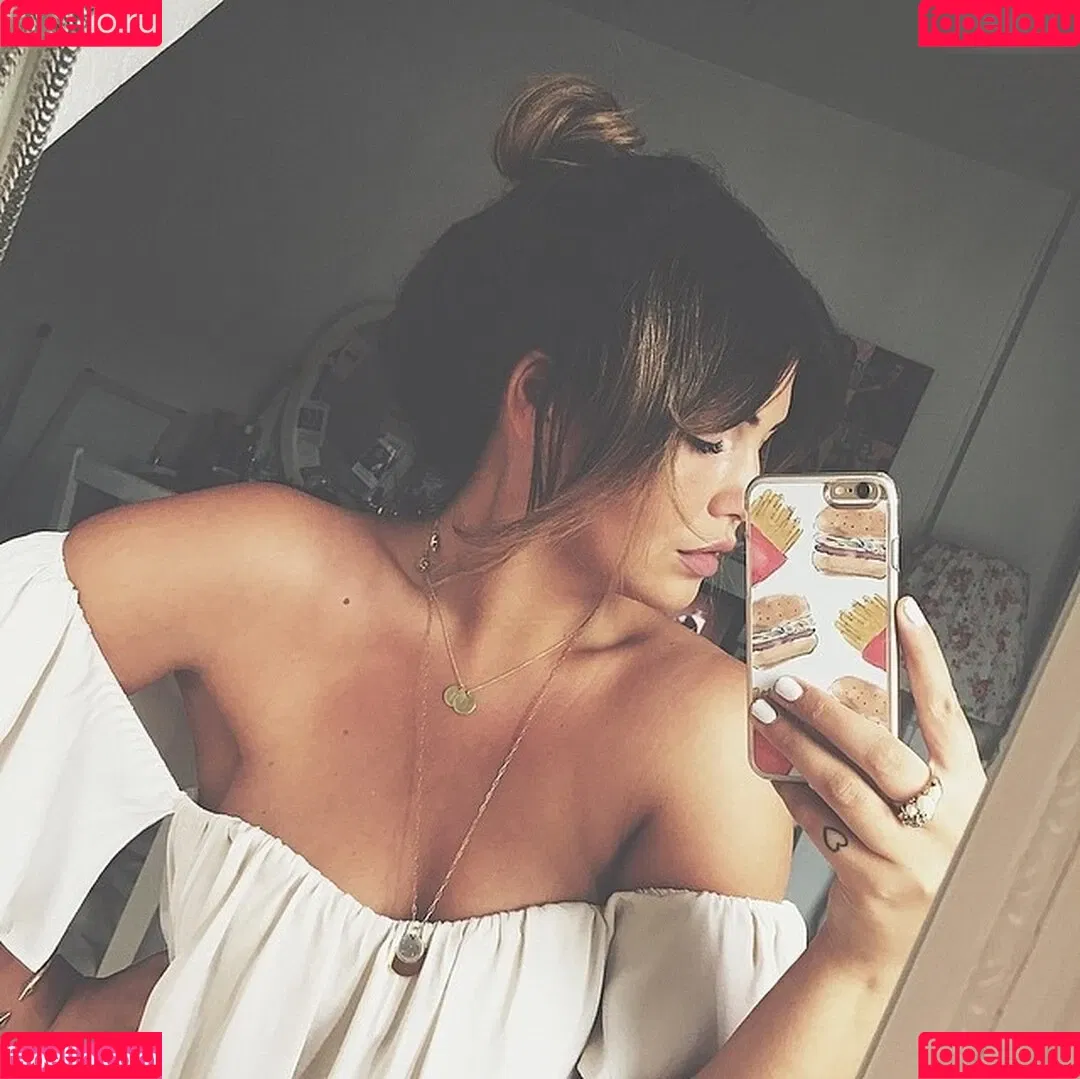 Farina Opoku Onlyfans Photo Gallery 