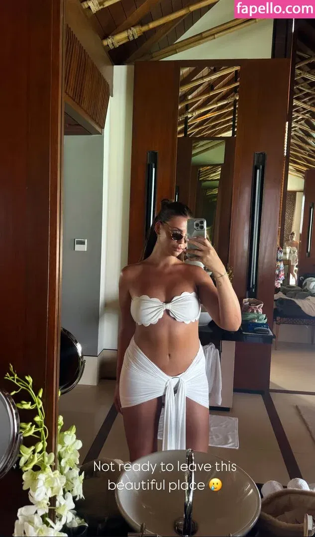 Farina Opoku Onlyfans Photo Gallery 