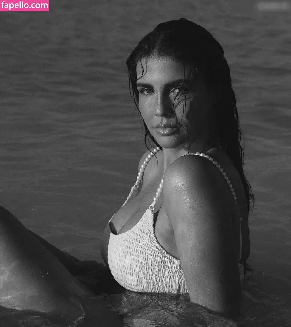 Farina Opoku Onlyfans Photo Gallery 