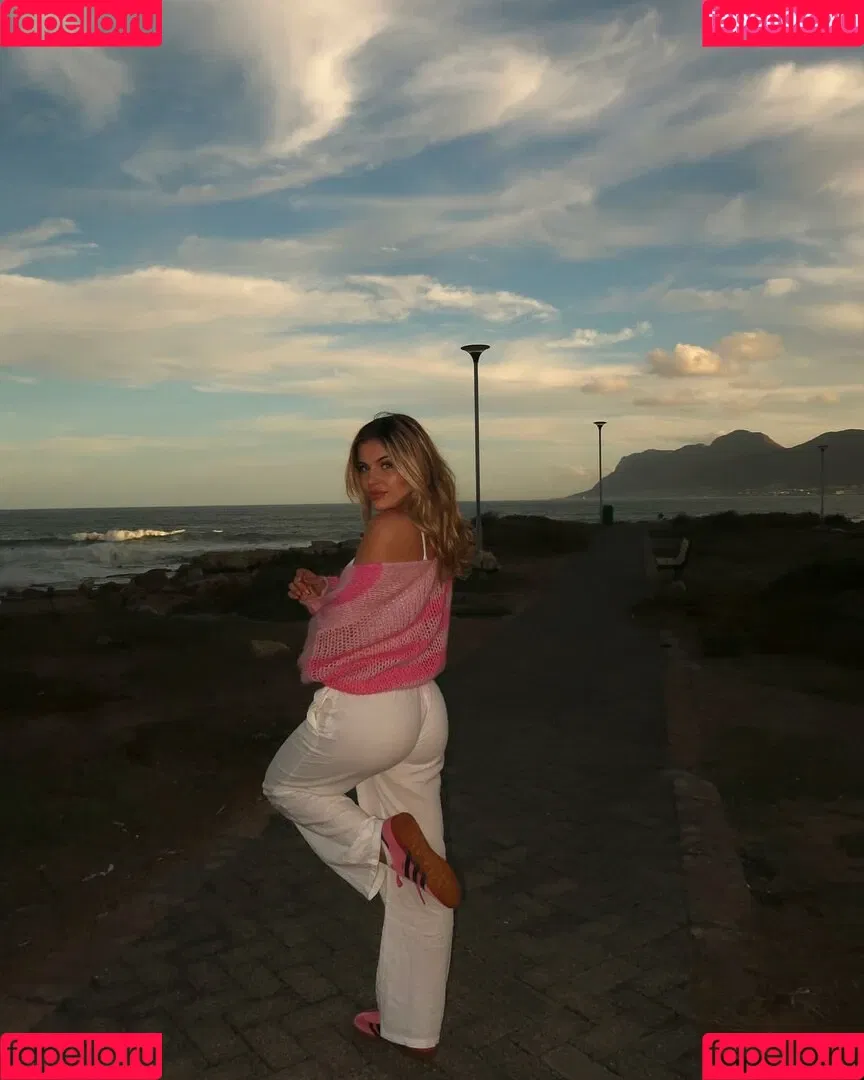 Leni Pieckenhagen Onlyfans Photo Gallery 