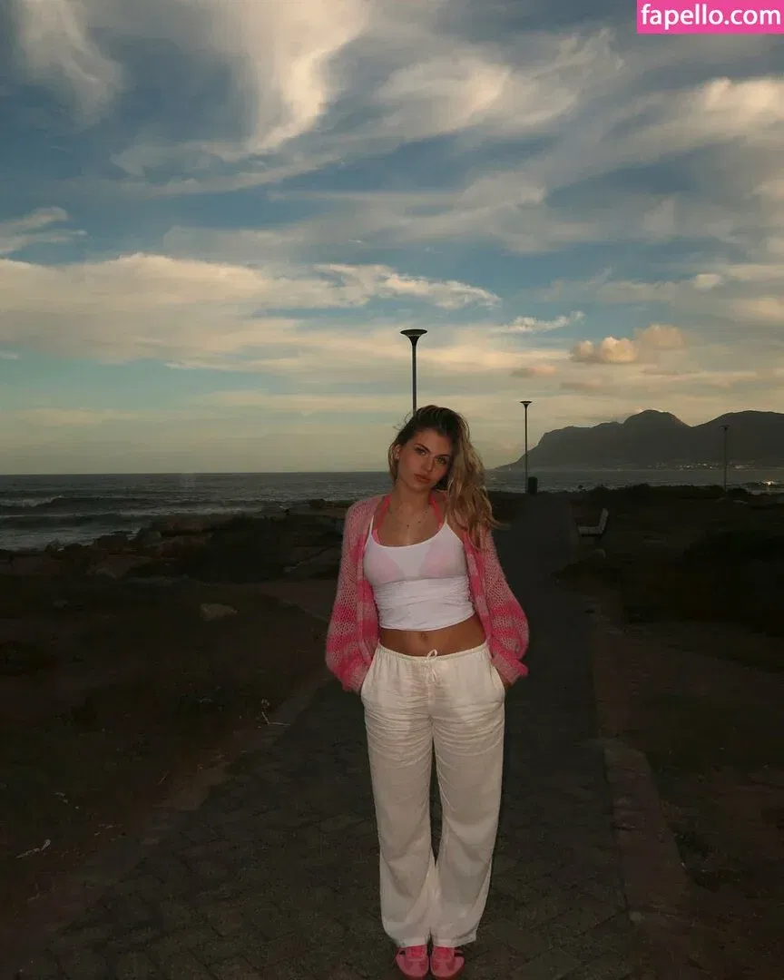 Leni Pieckenhagen Onlyfans Photo Gallery 