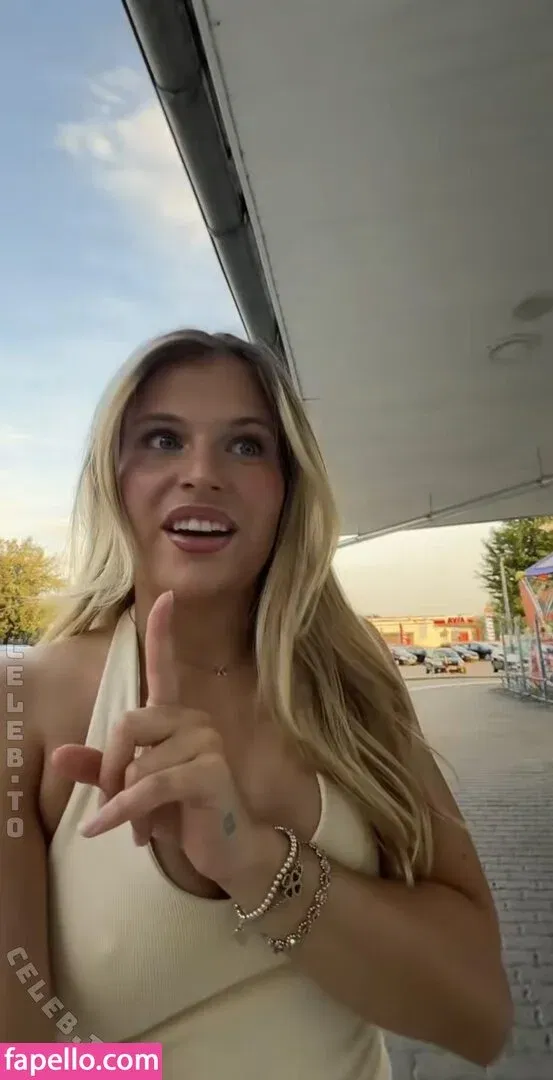 Leni Pieckenhagen Onlyfans Photo Gallery 