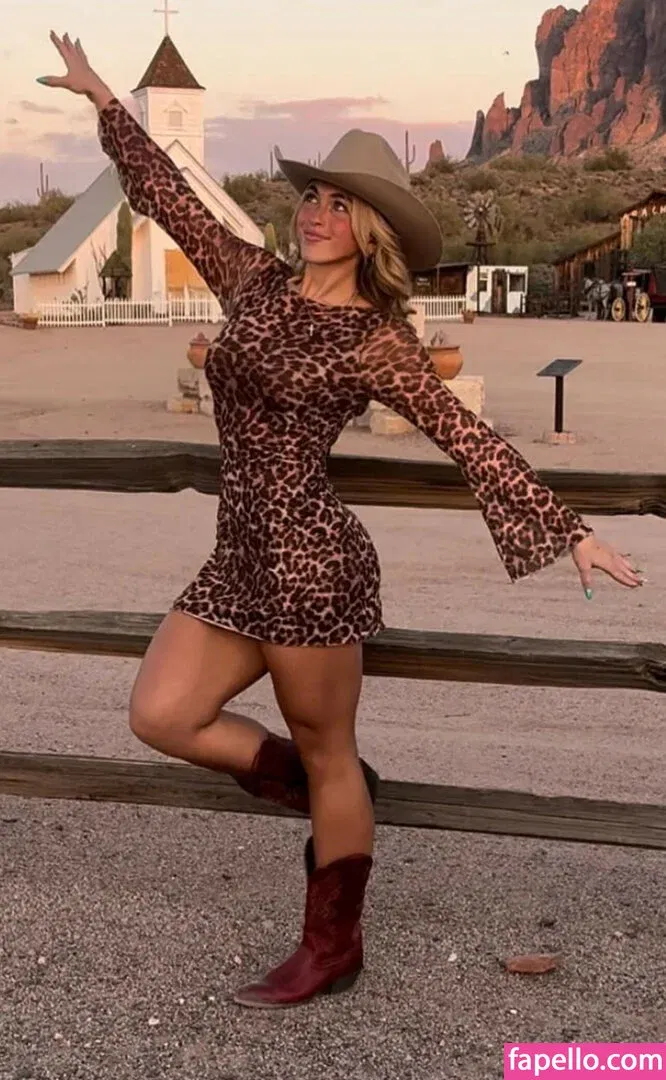 Bella Jordan TV Onlyfans Photo Gallery 