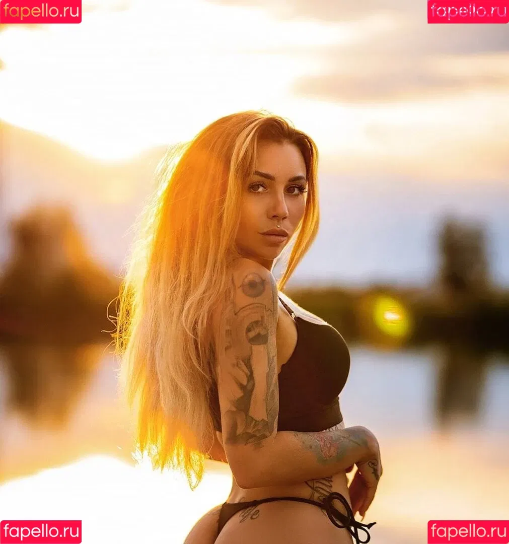 Anne Samanta Schubert Onlyfans Photo Gallery 