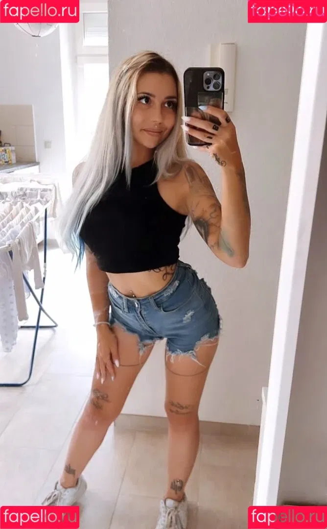 Anne Samanta Schubert Onlyfans Photo Gallery 