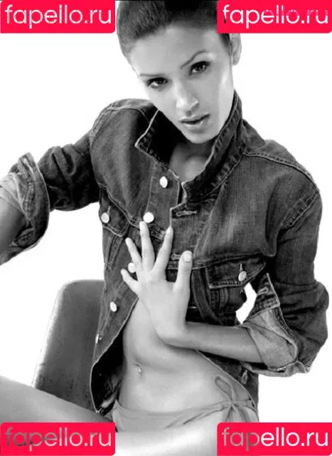 Jaslene Gonzalez Onlyfans Photo Gallery 