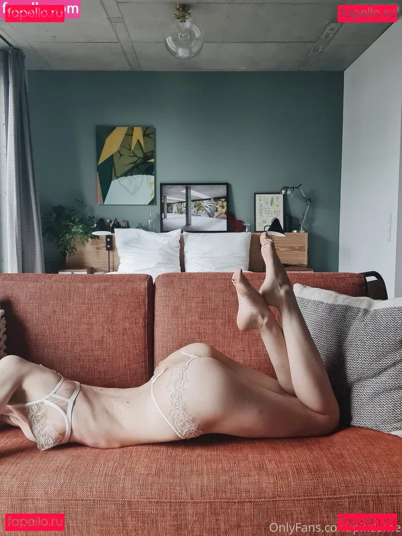 Pikdame / Kim Baltes Onlyfans Photo Gallery 