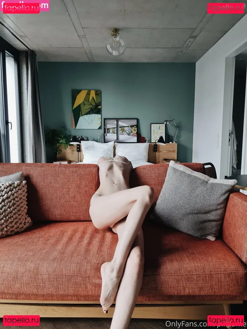 Pikdame / Kim Baltes Onlyfans Photo Gallery 