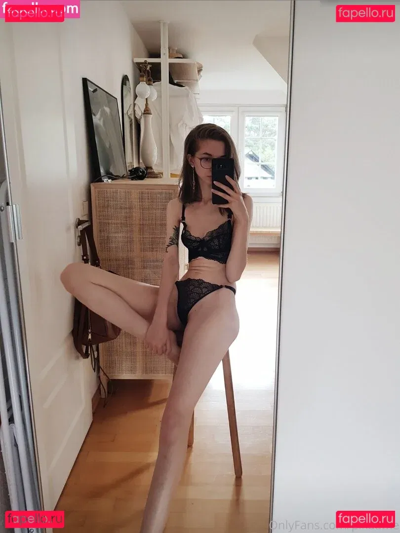 Pikdame / Kim Baltes Onlyfans Photo Gallery 