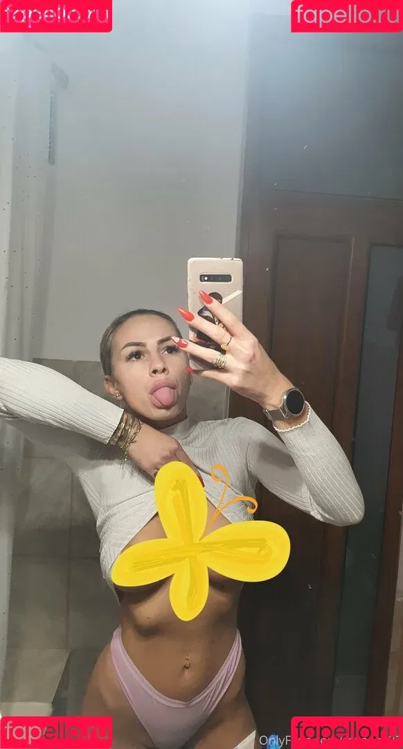 roxanaa23 Onlyfans Photo Gallery 