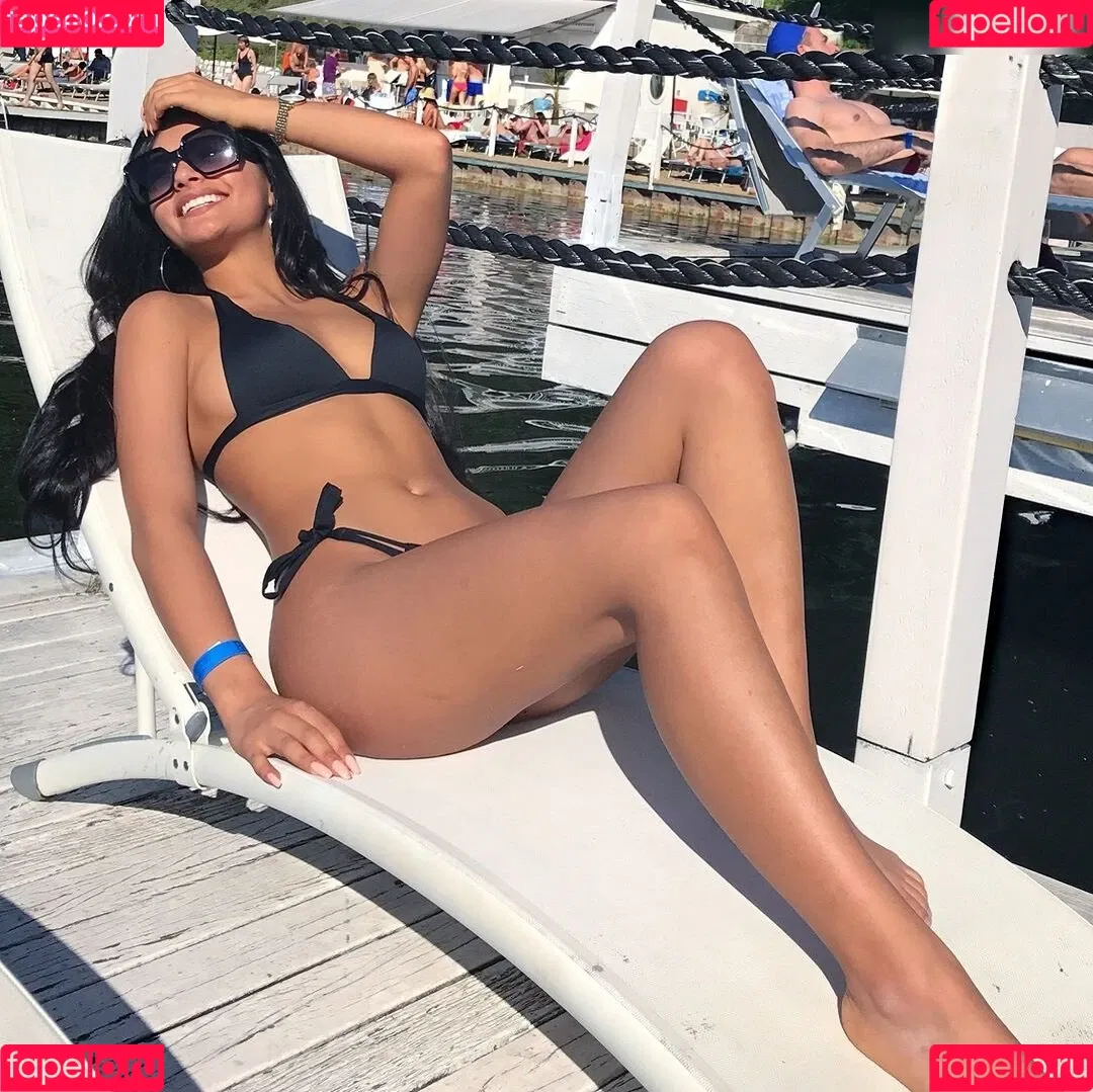 Ivana Santacruz Onlyfans Photo Gallery 