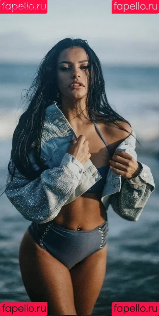 Ivana Santacruz Onlyfans Photo Gallery 