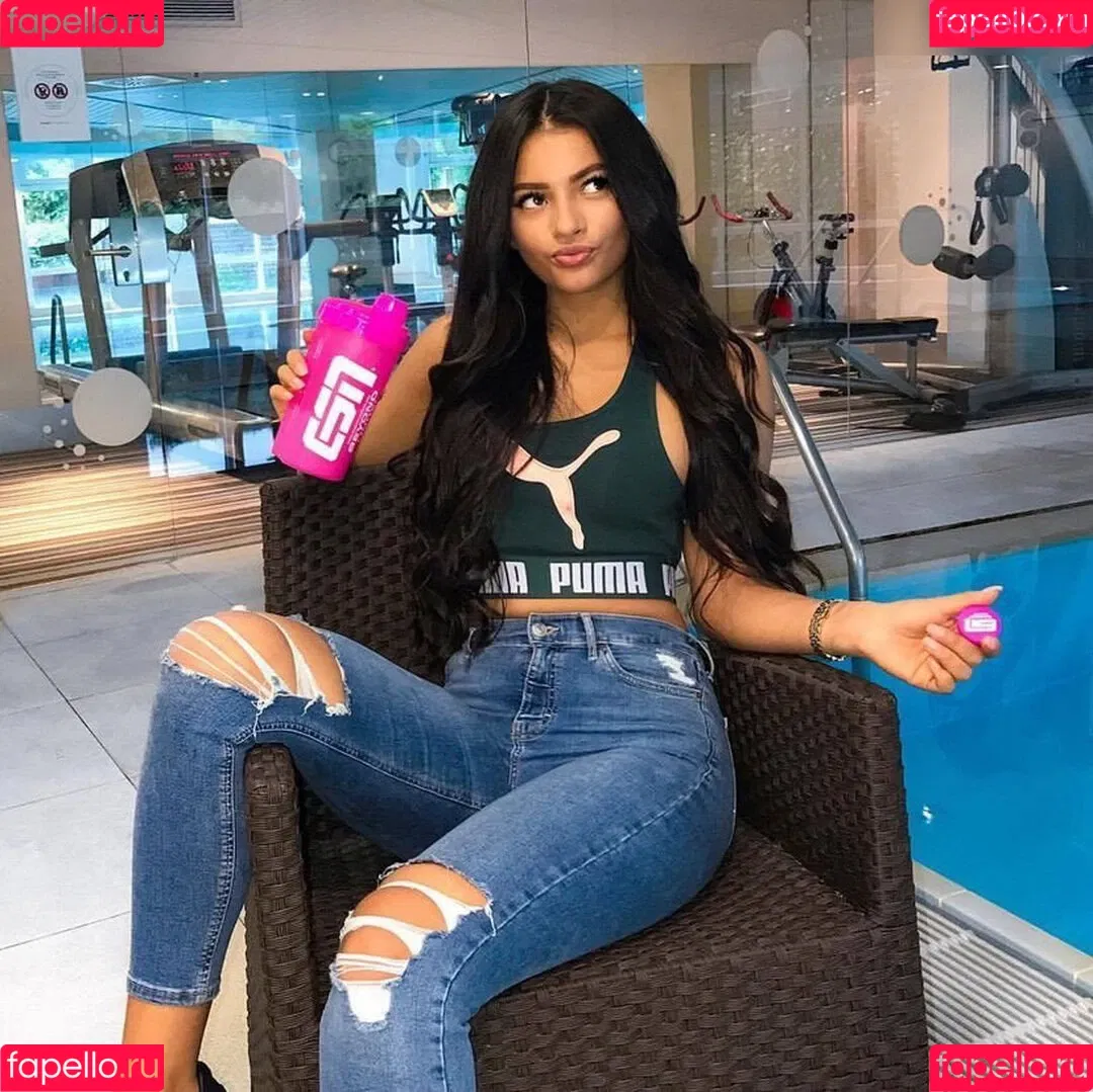 Ivana Santacruz Onlyfans Photo Gallery 
