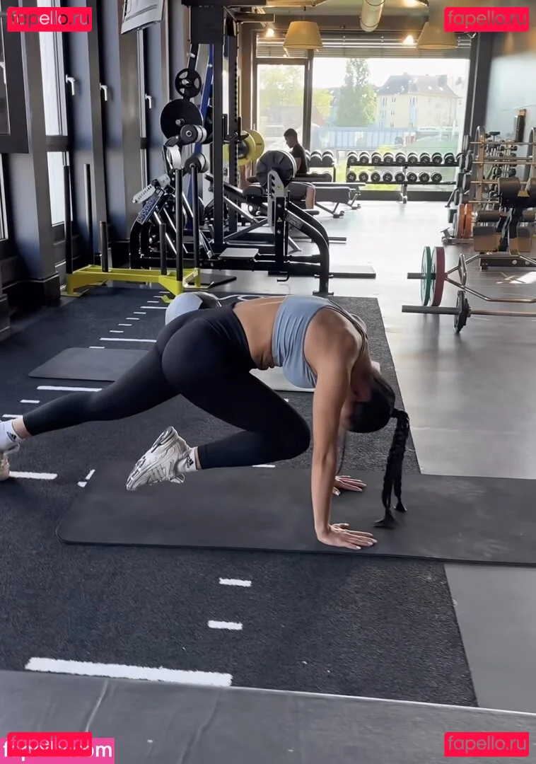 Ivana Santacruz Onlyfans Photo Gallery 