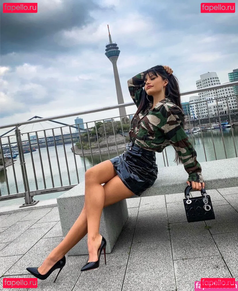 Ivana Santacruz Onlyfans Photo Gallery 