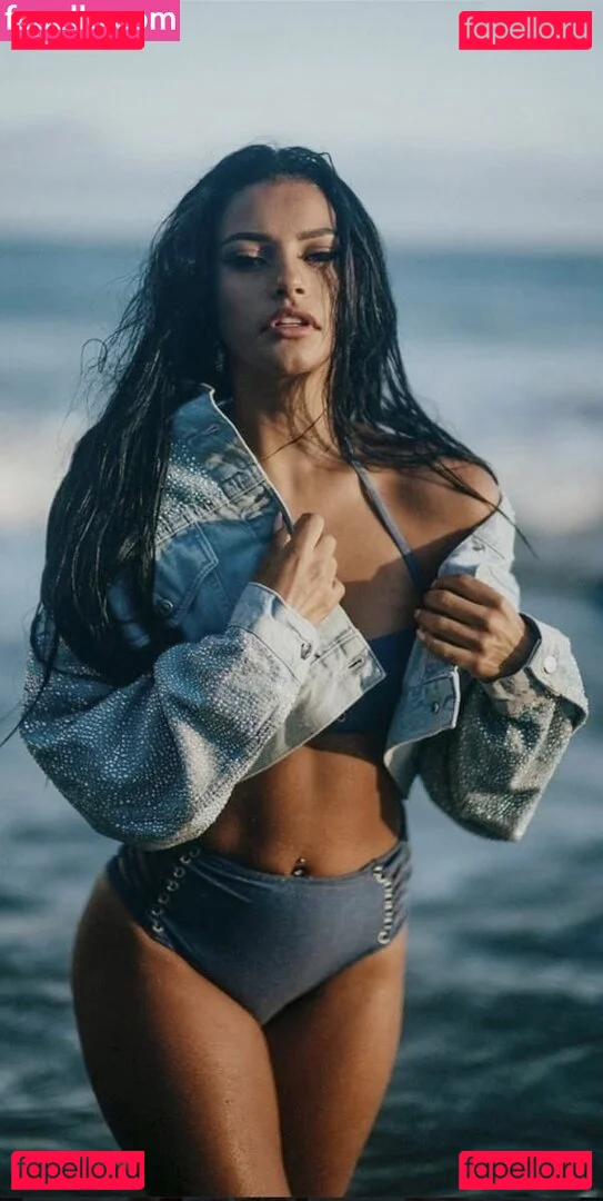 Ivana Santacruz Onlyfans Photo Gallery 