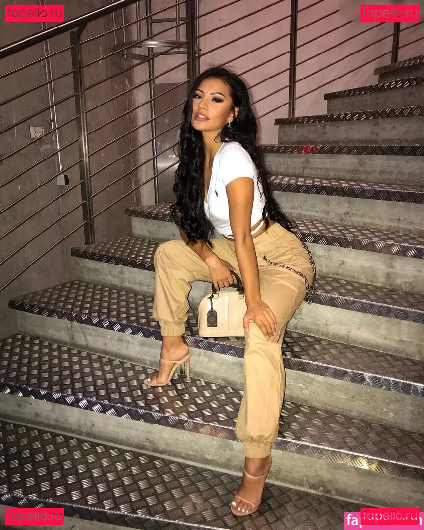 Ivana Santacruz Onlyfans Photo Gallery 