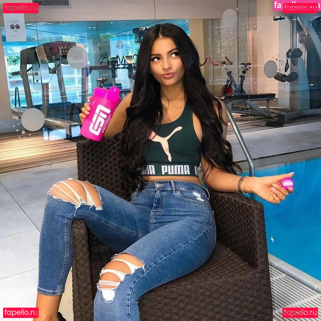 Ivana Santacruz Onlyfans Photo Gallery 