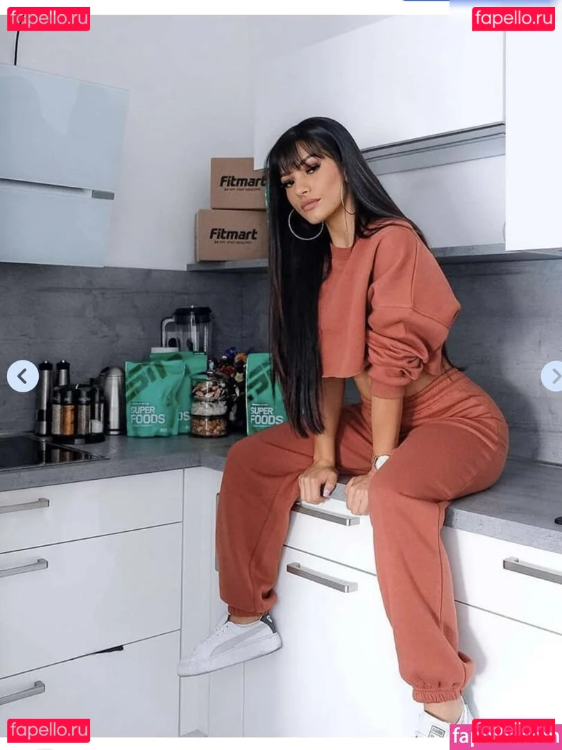 Ivana Santacruz Onlyfans Photo Gallery 