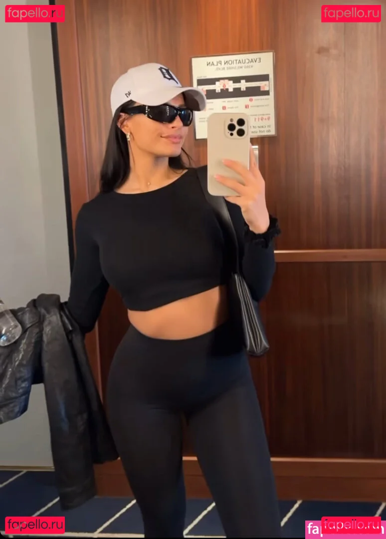 Ivana Santacruz Onlyfans Photo Gallery 