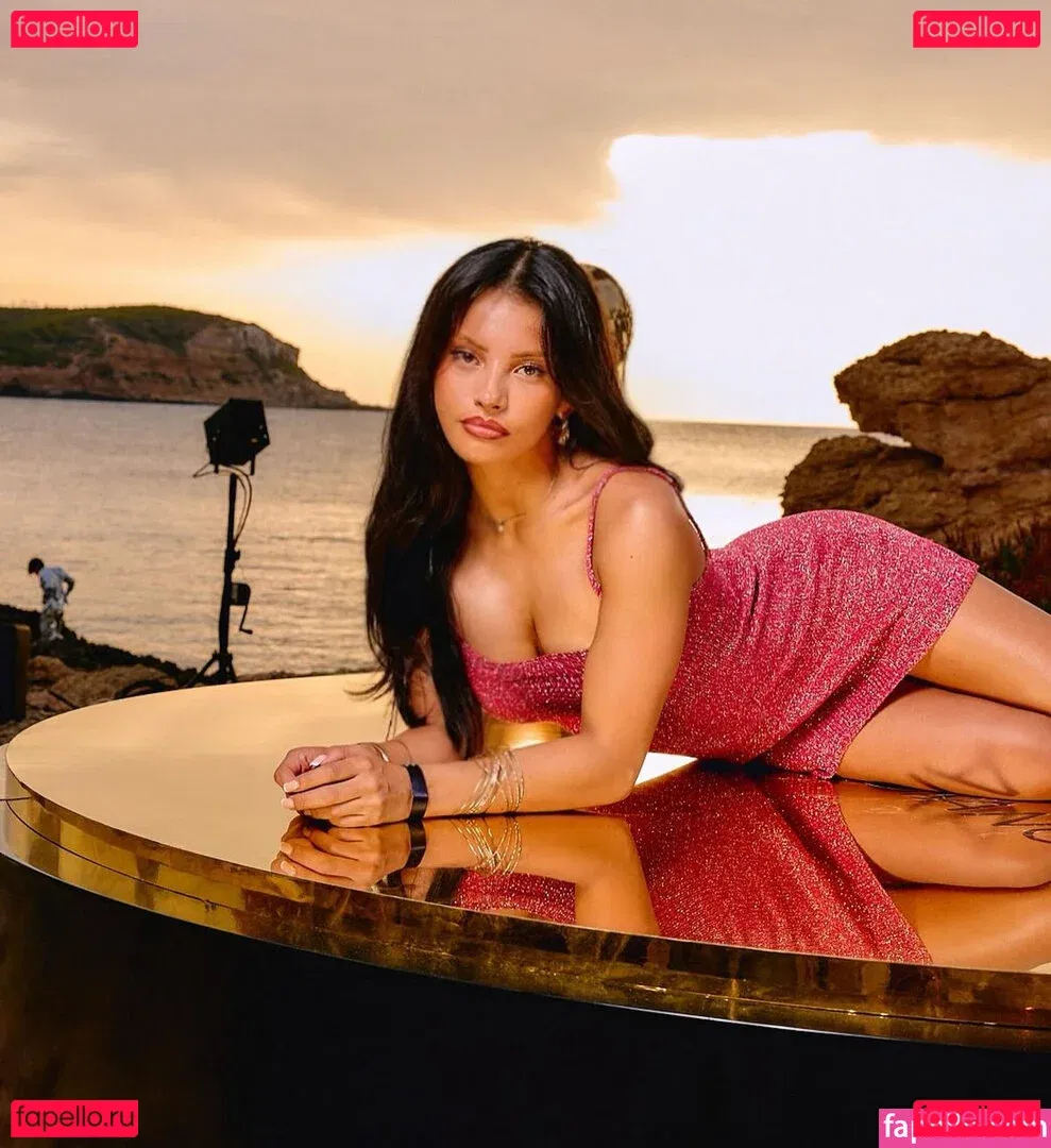 Ivana Santacruz Onlyfans Photo Gallery 